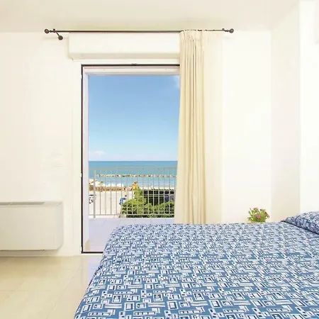 Delfini Trilo * Cupra Marittima